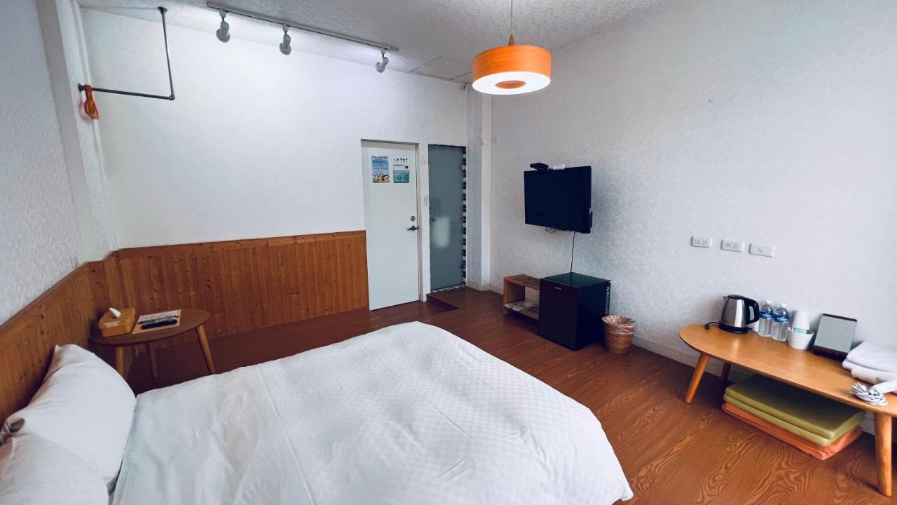 เรนโบว์ ไอแลนด์ บีแอนด์เบรคฟาสต์ Apartment ไถหนาน ภายนอก รูปภาพ